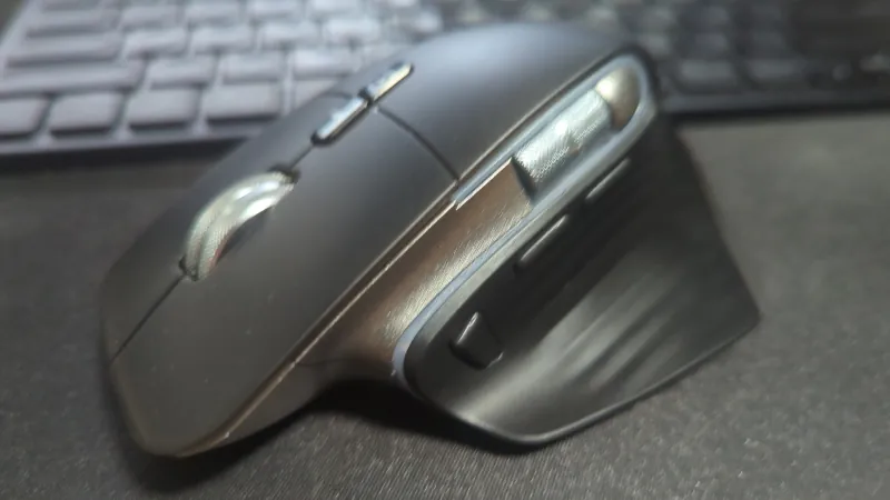 A detailed review of the M10 Bluetooth mouse purchased from AliExpress—featuring tri-mode connectivity, ergonomic design, and surprising performance at a budget price.